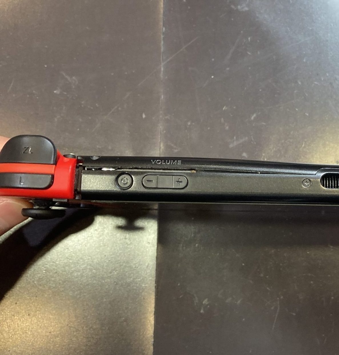 Switch バッテリー膨張【登米市よりお越しのお客様】