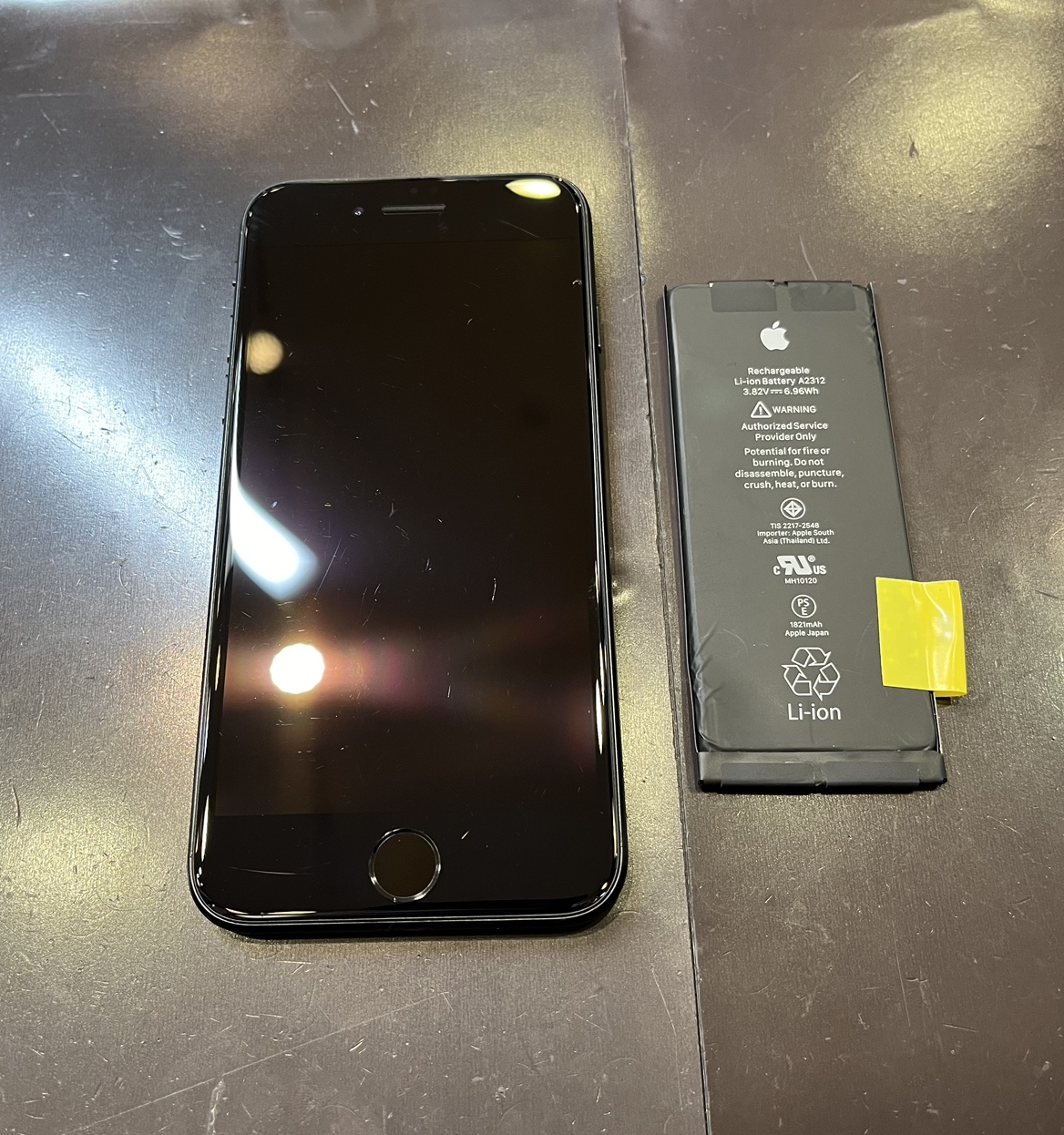 iPhoneSE第2世代　バッテリー交換修理　コネクタ修理【栗原市】