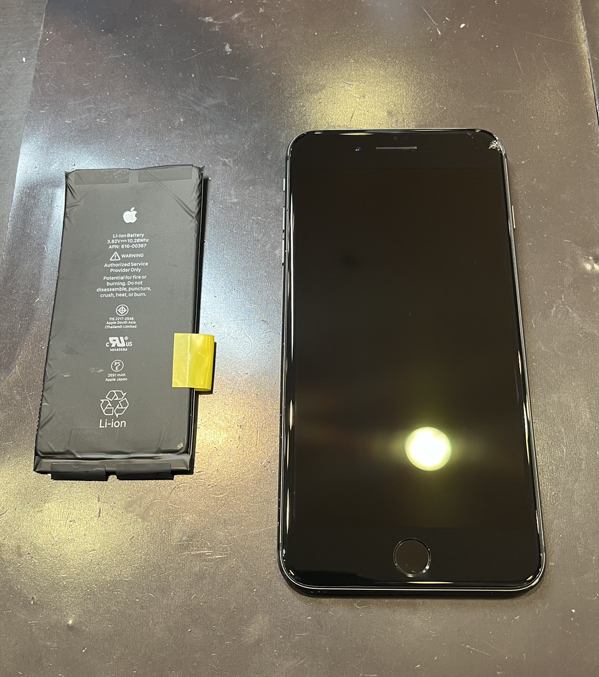 iPhone8plusバッテリー交換修理【石巻市】