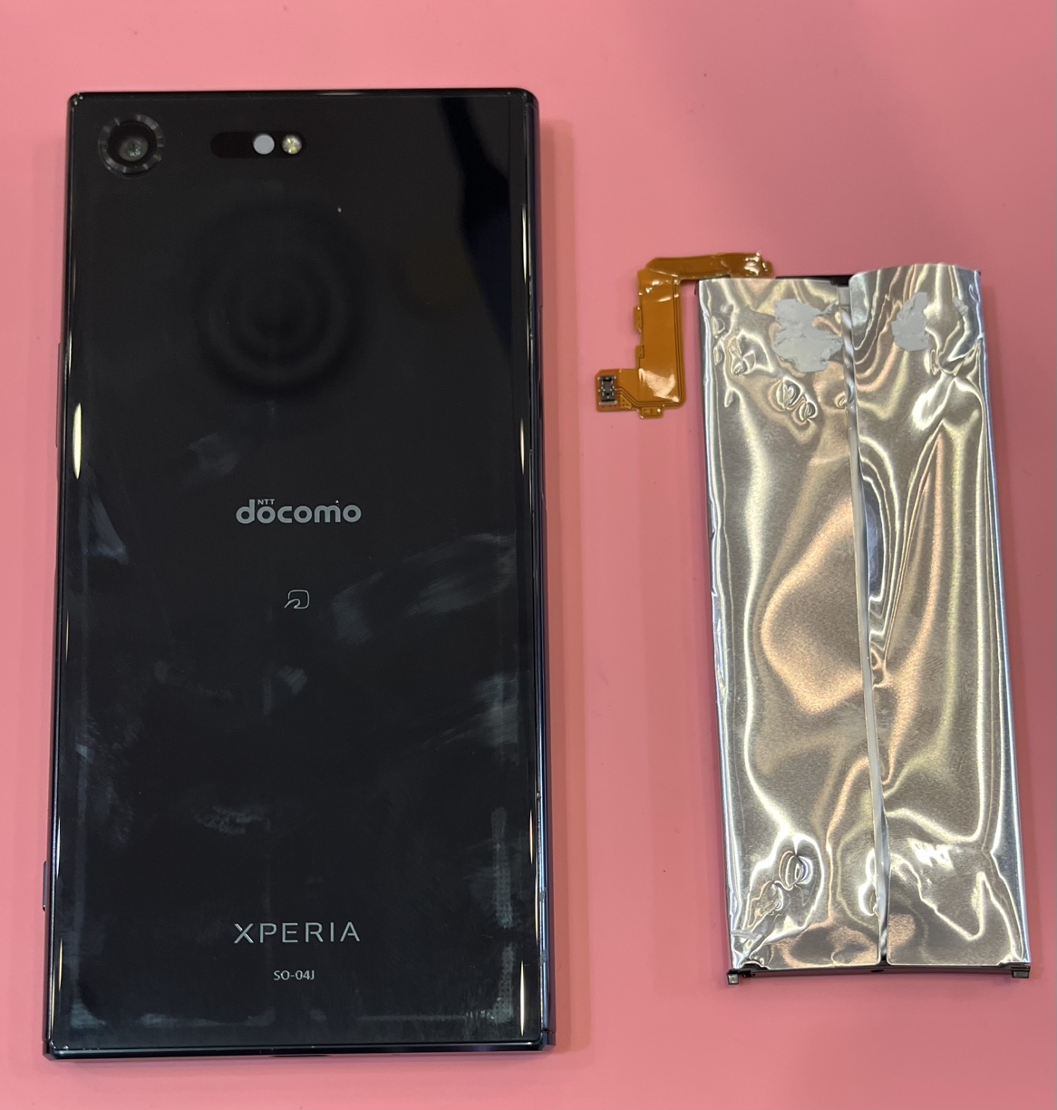 【石巻店】Xperia XZ Premium バッテリー交換　【気仙沼市よりご来店】