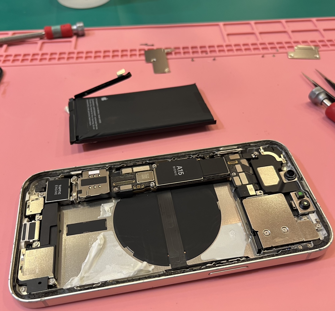 【石巻店】iPhone13　バッテリー交換　【登米市よりご来店】