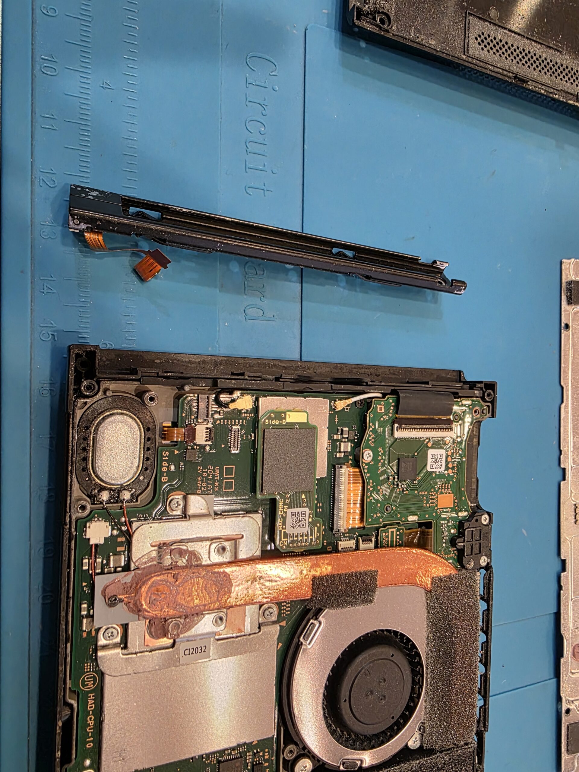 【石巻店】任天堂Switch本体レール交換【石巻市よりご来店】