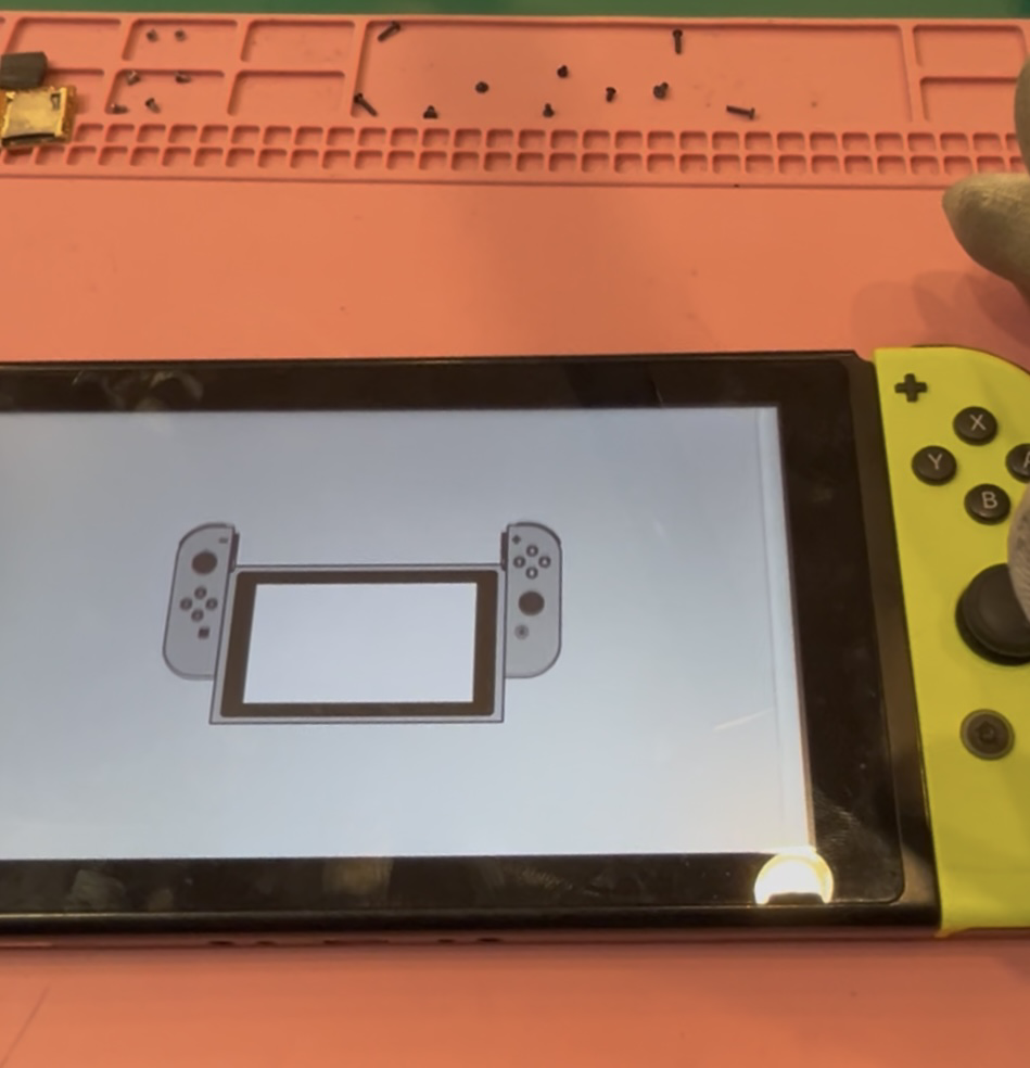 【石巻店】Switch初期設定に進まない(本体レール交換)【東松島市よりご来店】